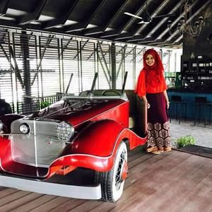 Meet your Posher, Bushra